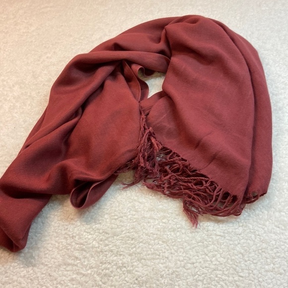 Pashmina Oversized Scarf Rust/Burgundy Preowned - Picture 3 of 7